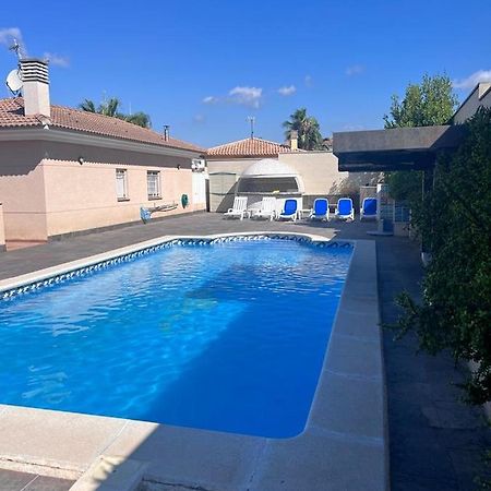 Willa Con Piscina Вендрель Экстерьер фото